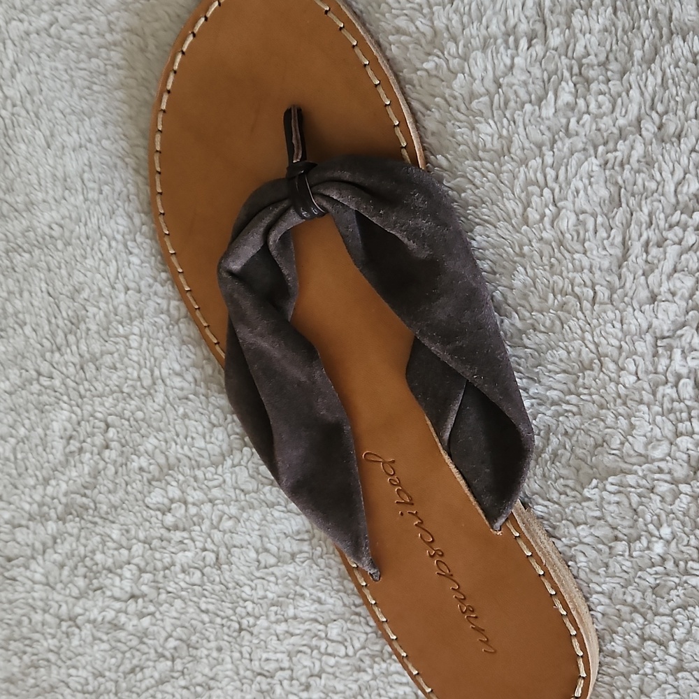 UNSUBSCRIBED Luxury Italian Suede Thong Sandals Stacked Leather Sole Brown Sz 11 - Picture 2 of 9
